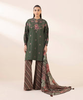 img_sapphire_intermix_awwal_boutique