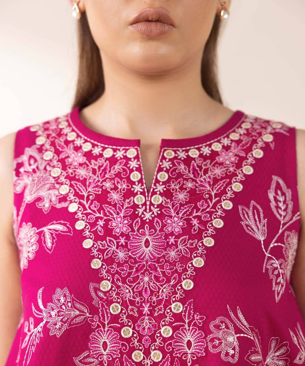 img_sapphire_intermix_awwal_boutique