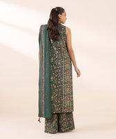 img_sapphire_intermix_awwal_boutique