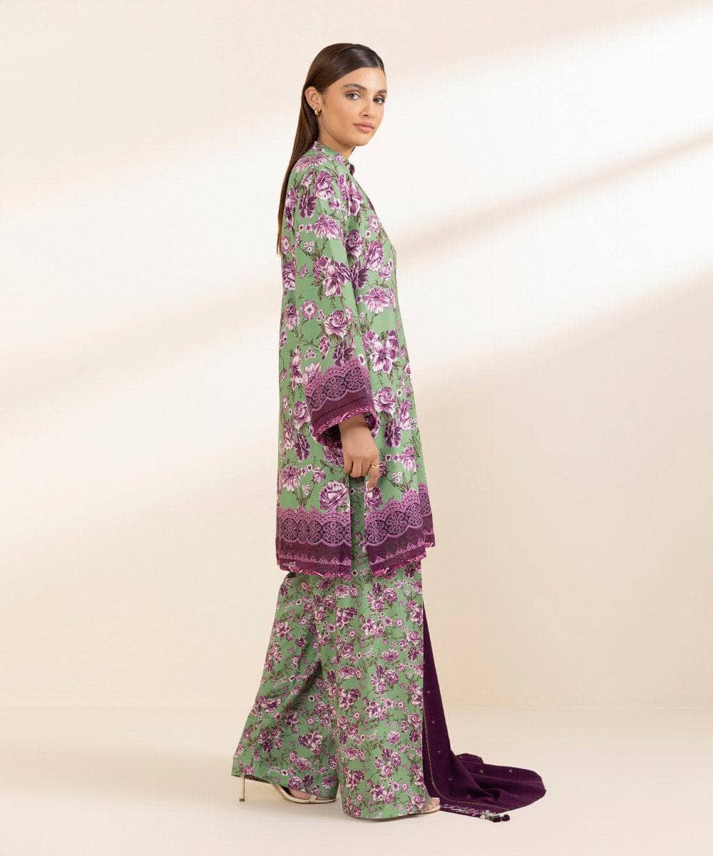 img_sapphire_intermix_awwal_boutique