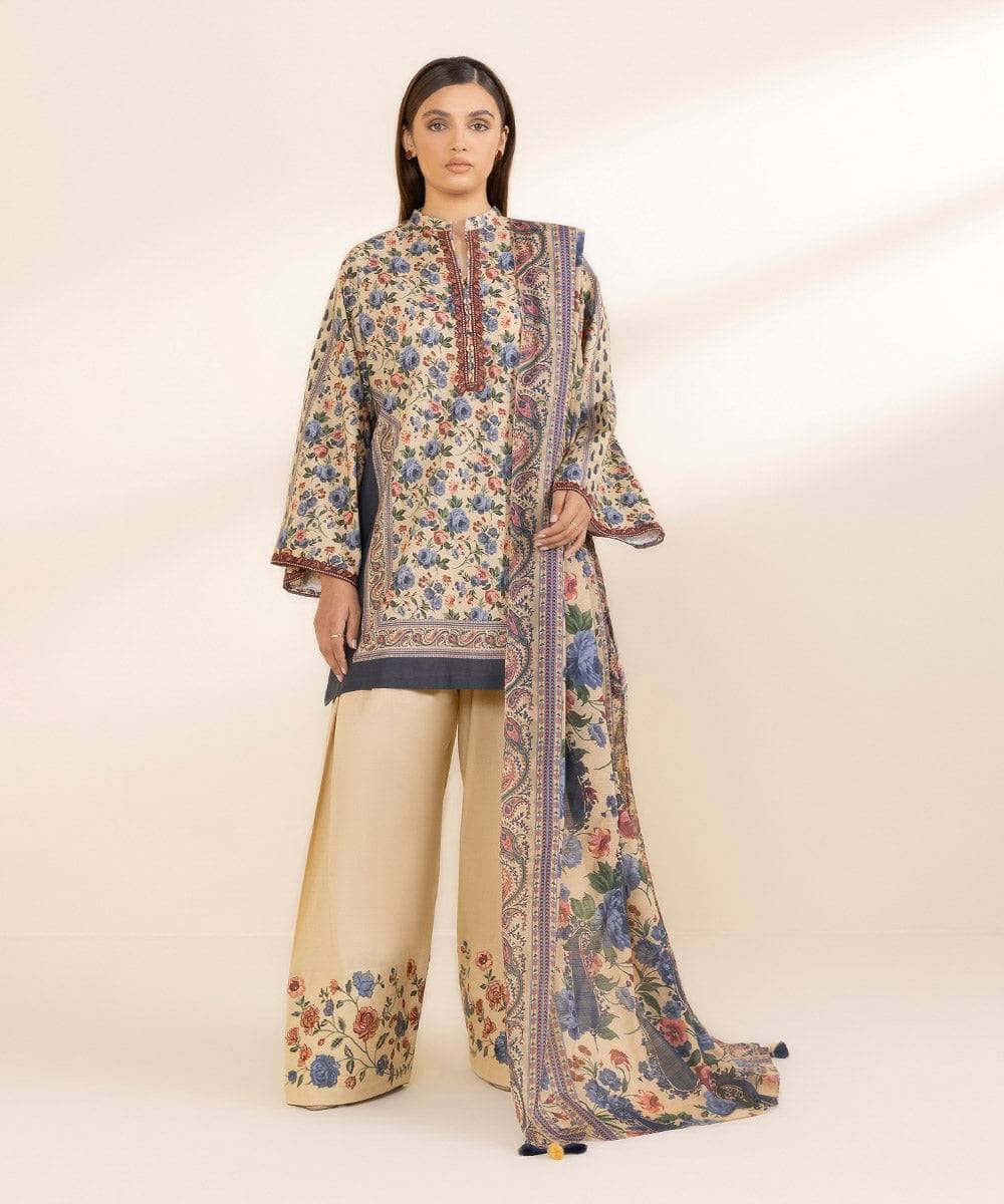 img_sapphire_intermix_awwal_boutique