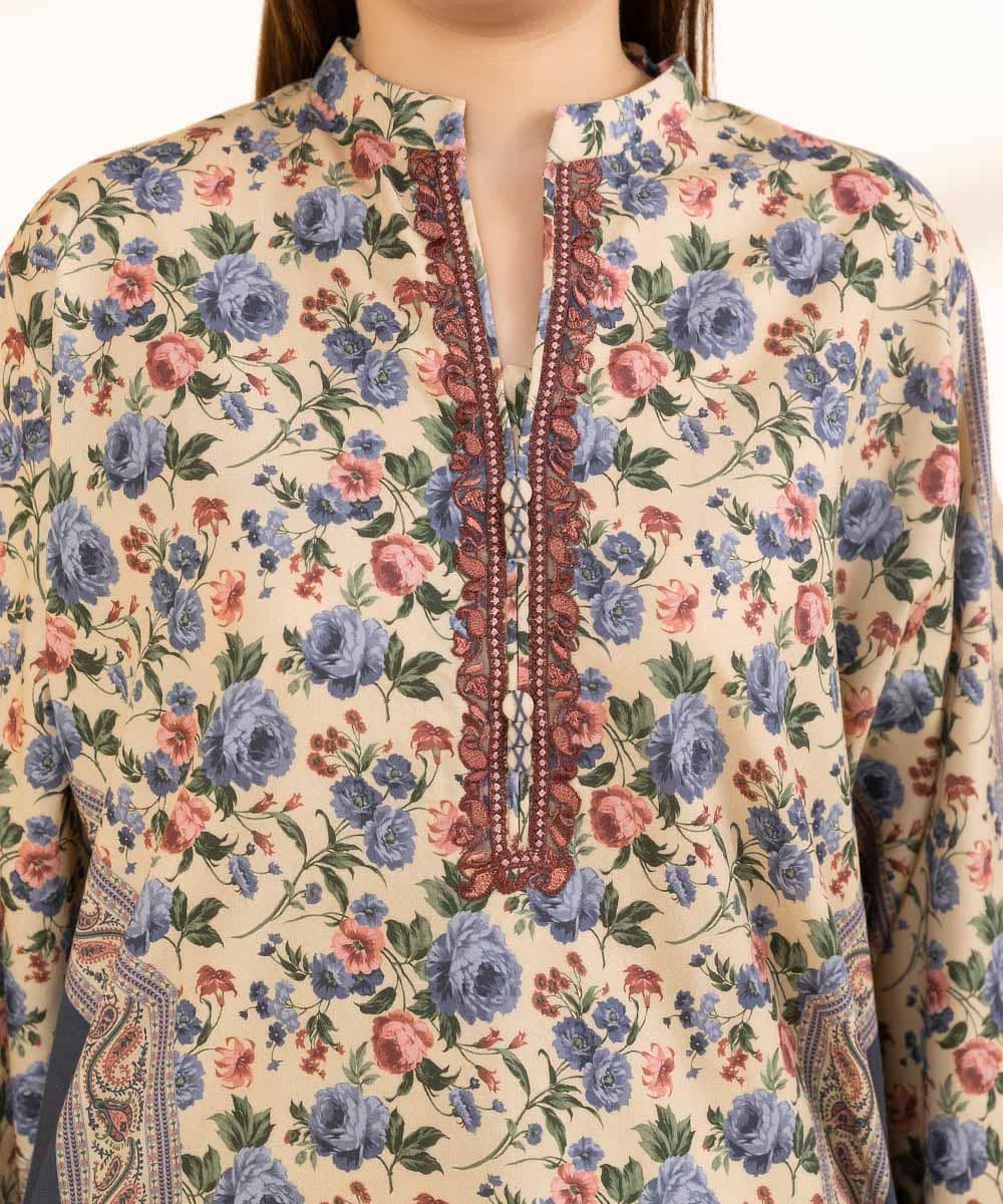 img_sapphire_intermix_awwal_boutique