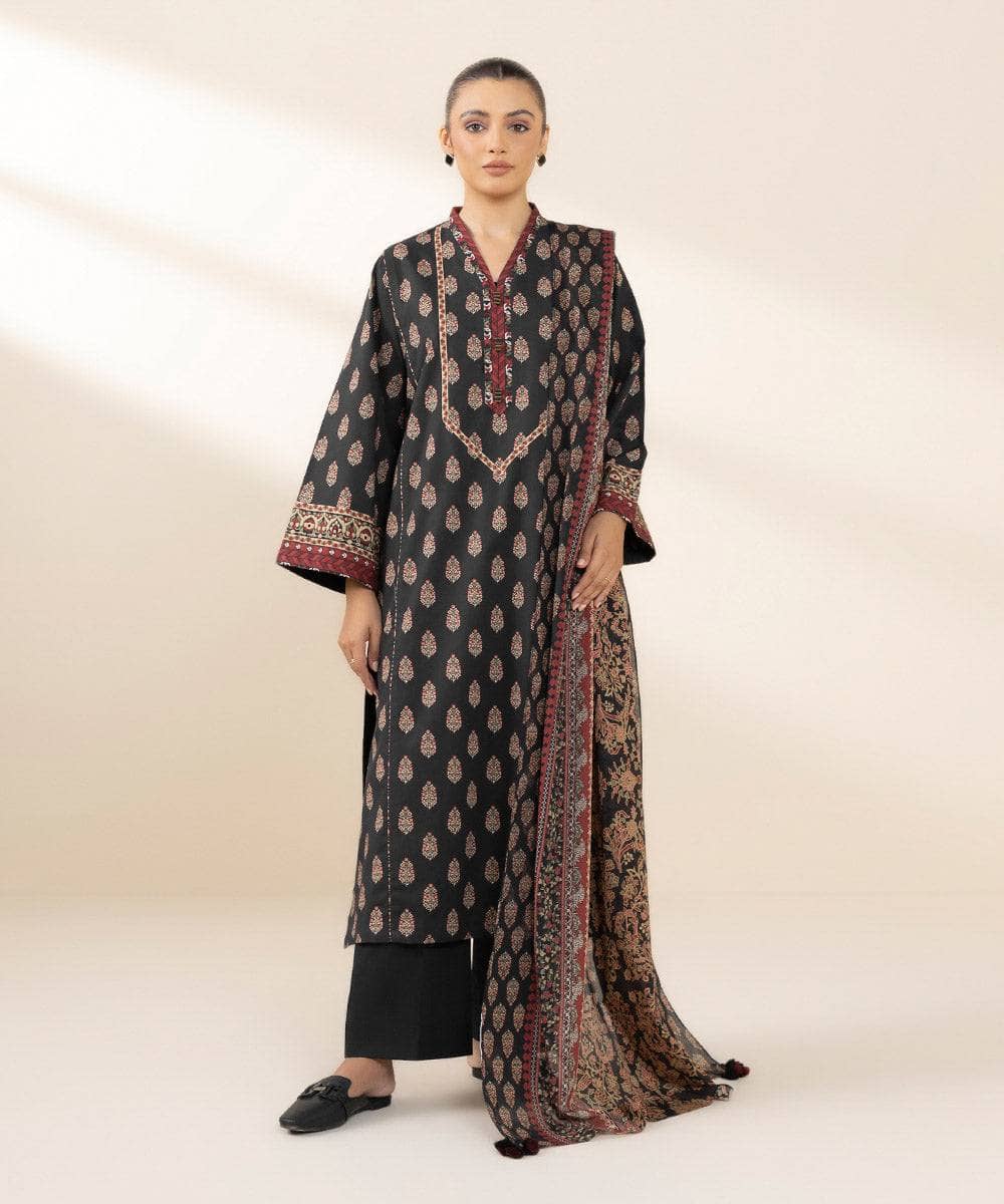img_sapphire_intermix_awwal_boutique