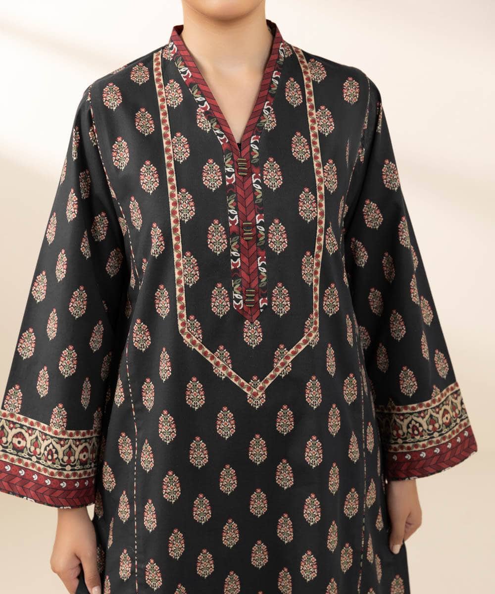 img_sapphire_intermix_awwal_boutique