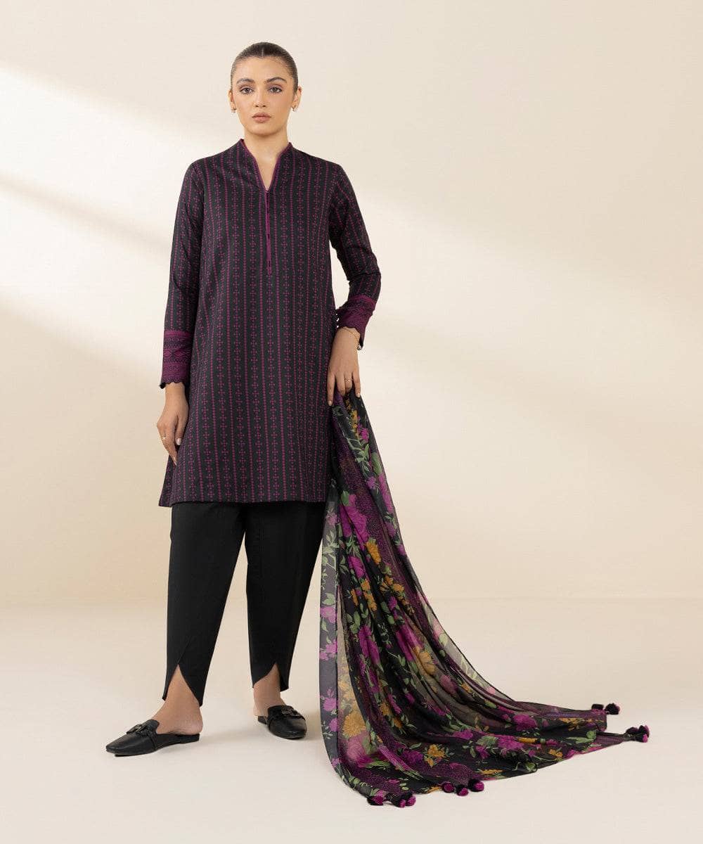 img_sapphire_intermix_awwal_boutique