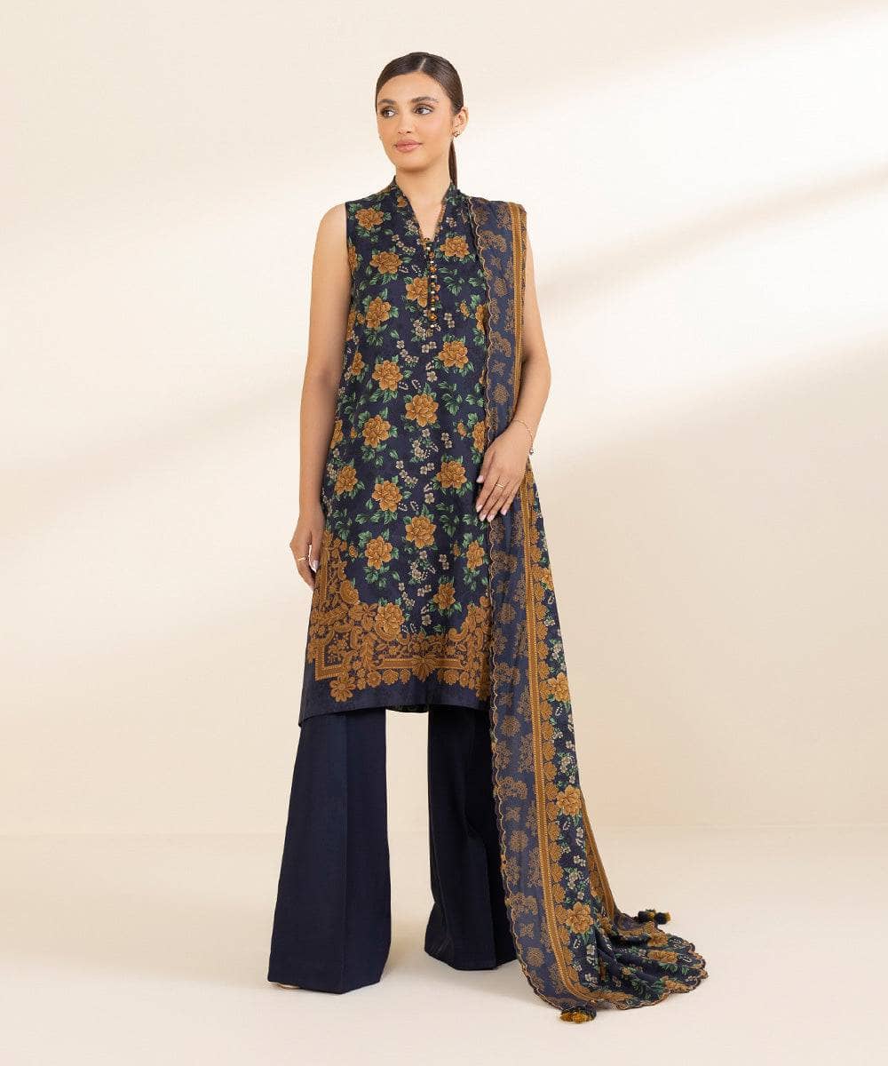 img_sapphire_intermix_awwal_boutique