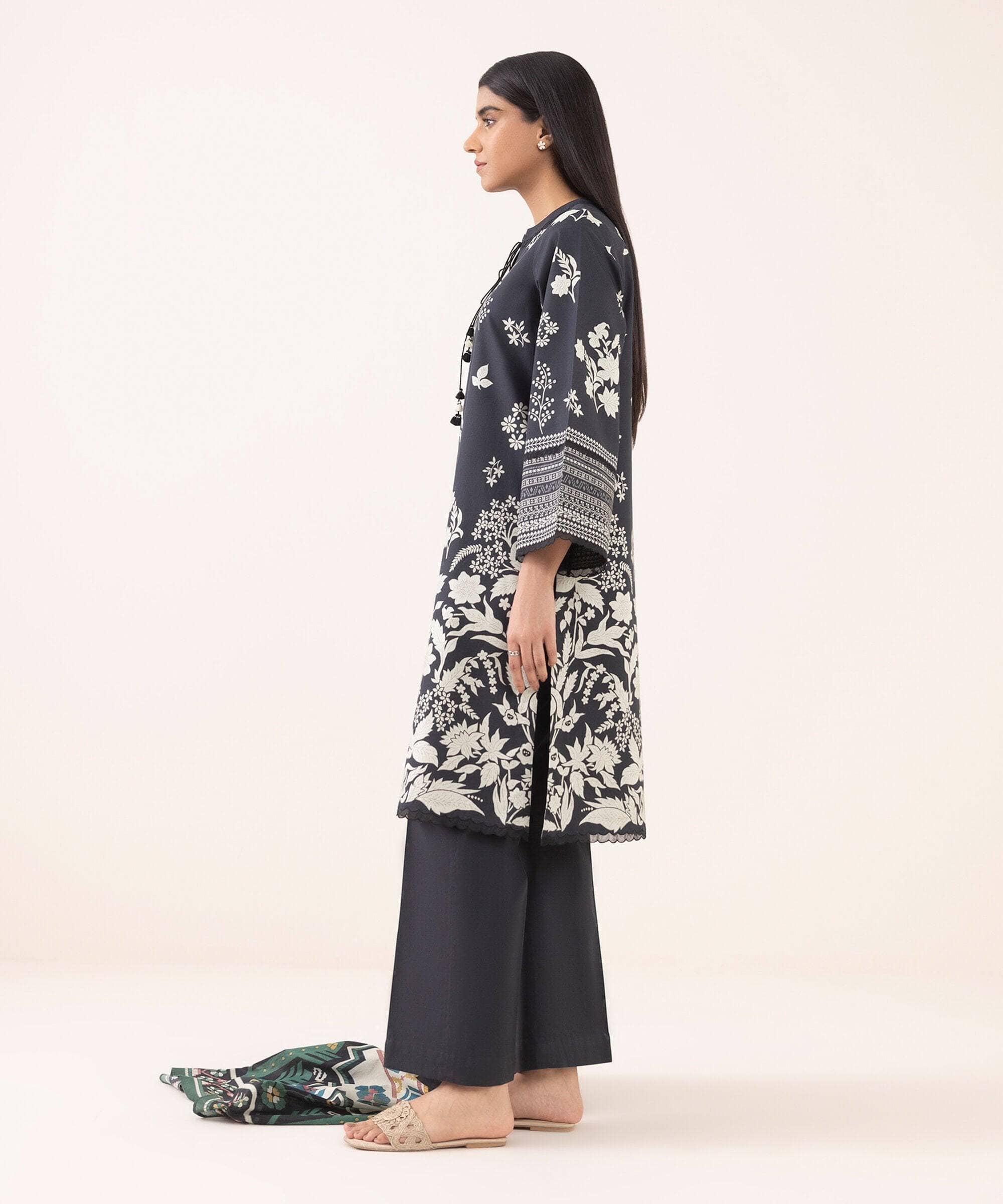 Sapphire Intermix 25/Vol 2/Printed Cotton Suit/Black Off White