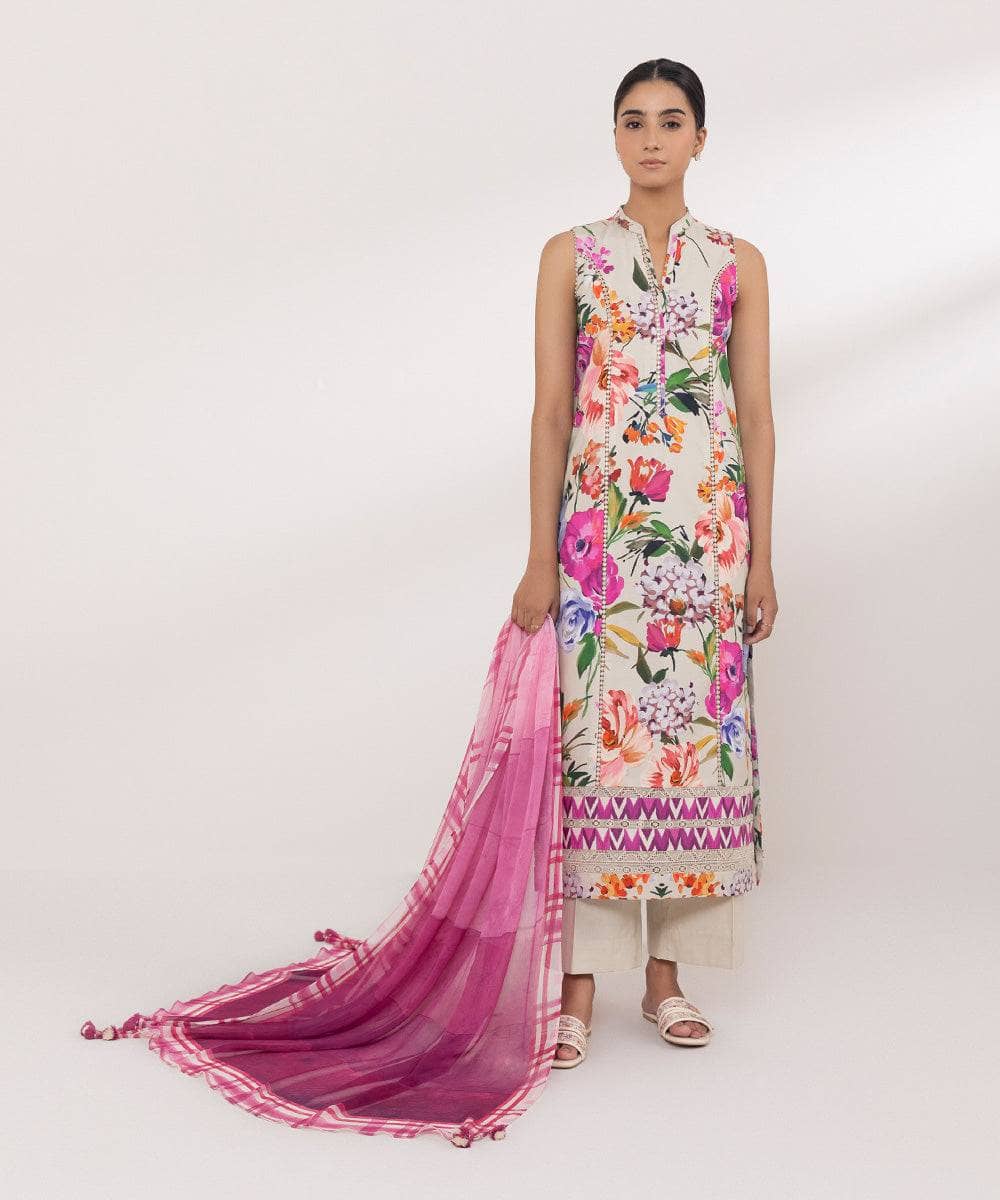 img_sapphire_lawn_24_awwal_boutique