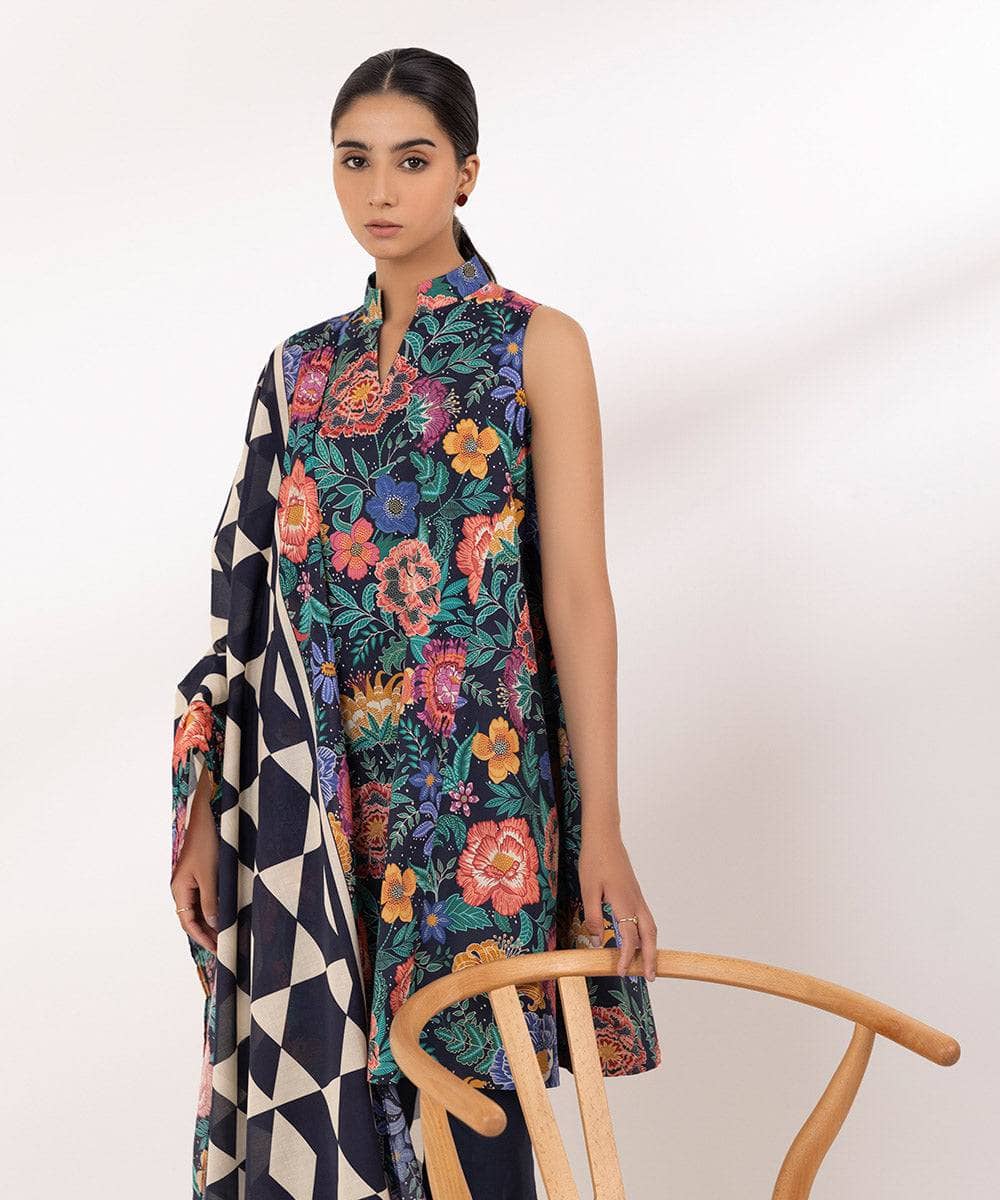 img_sapphire_lawn_24_awwal_boutique