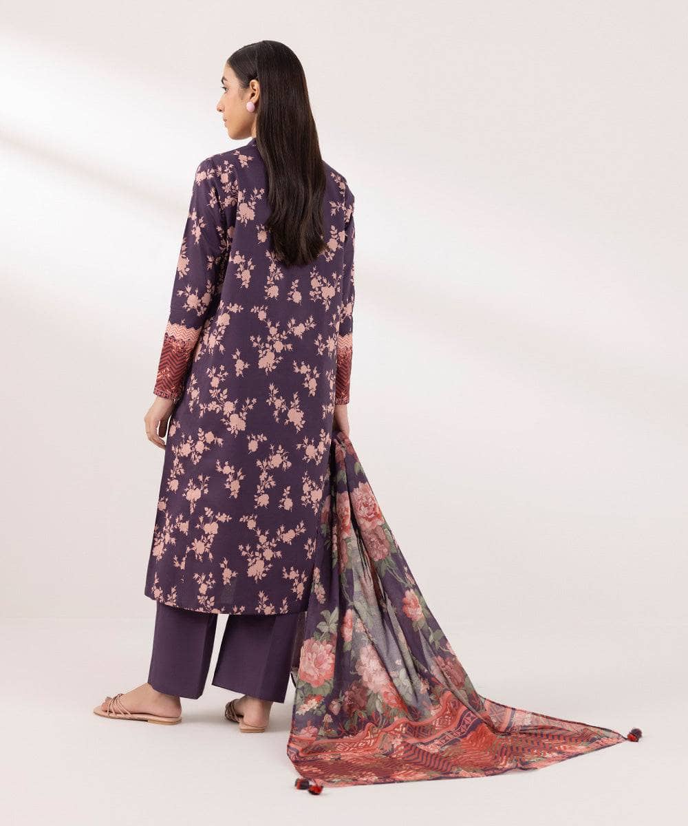img_sapphire_lawn_awwal_boutique