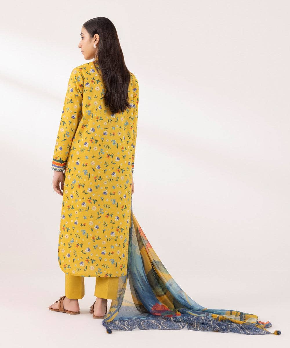 img_sapphire_lawn_awwal_boutique