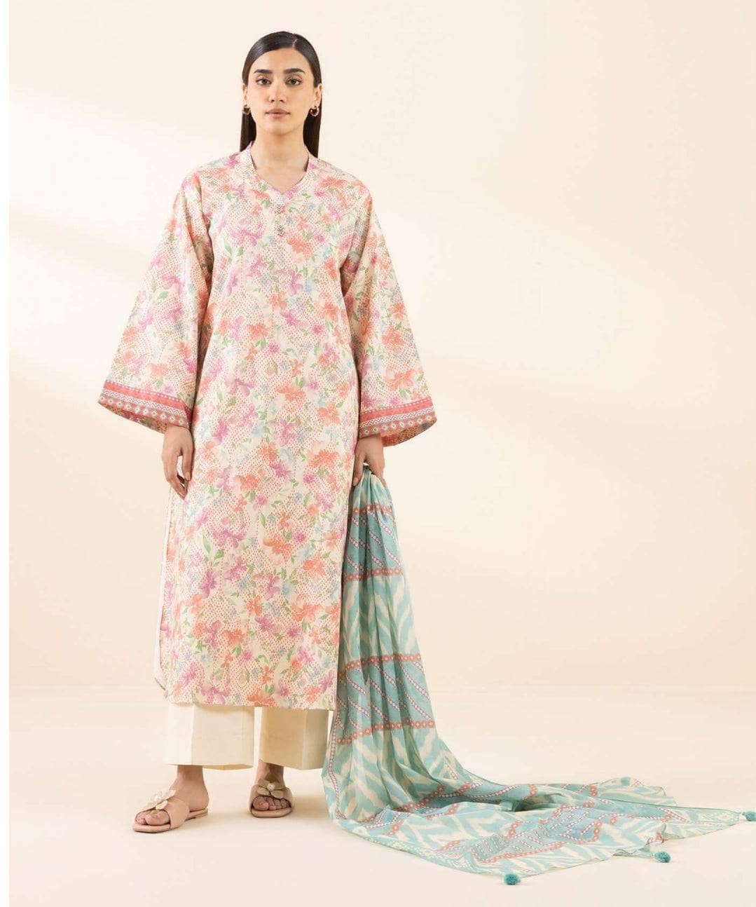 img_sapphire_day_to_day_lawn_awwal_boutique