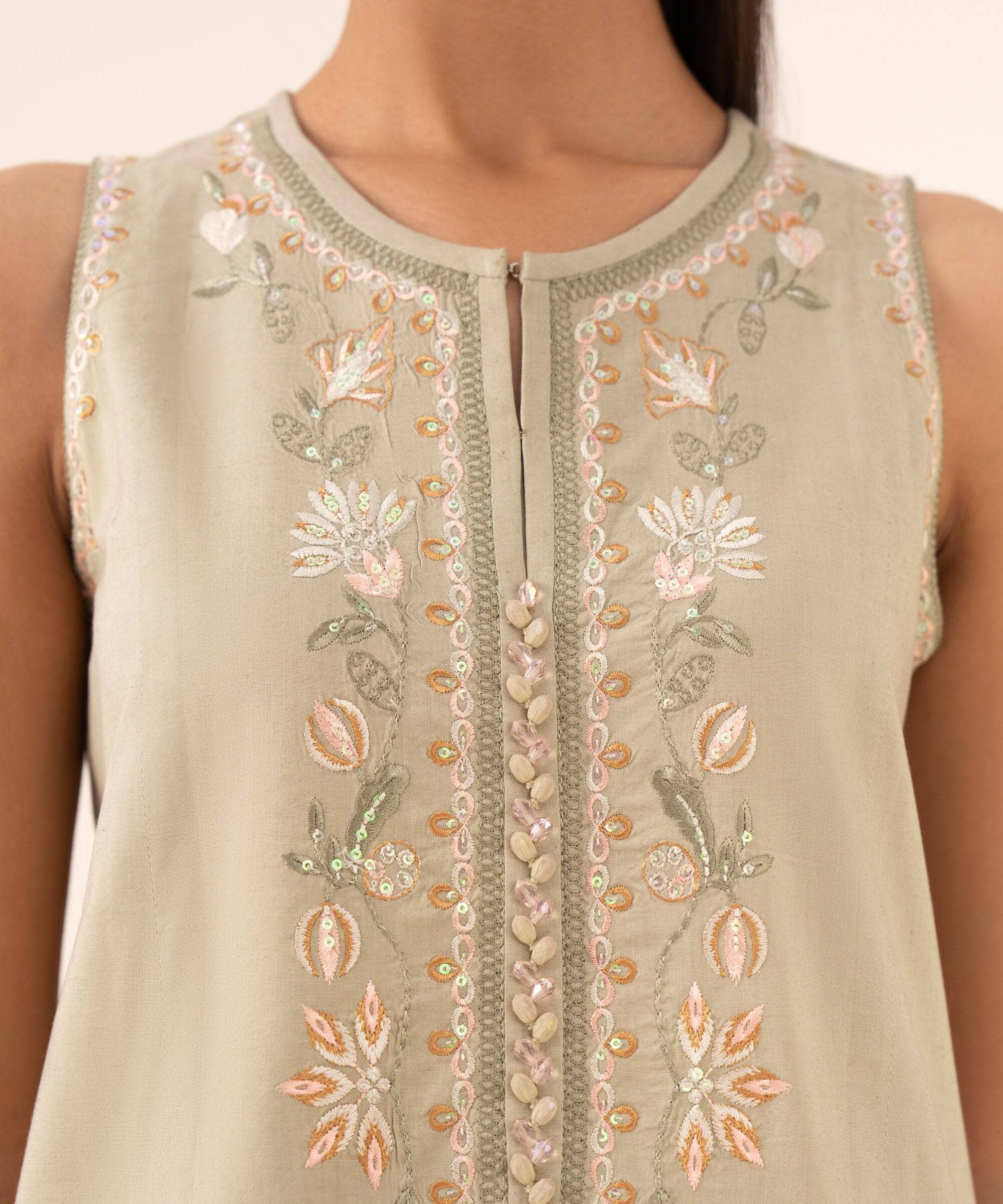 Sapphire Winter Essentials/Embroidered Cotton Viscose Suit/U3PE-DY25V7-20B/Sandy Hues