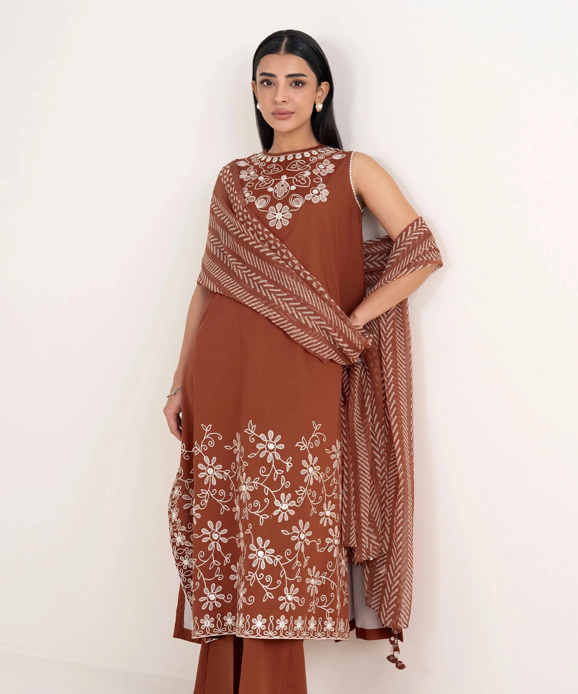 img_sapphire_pre_fall_awwal_bputique