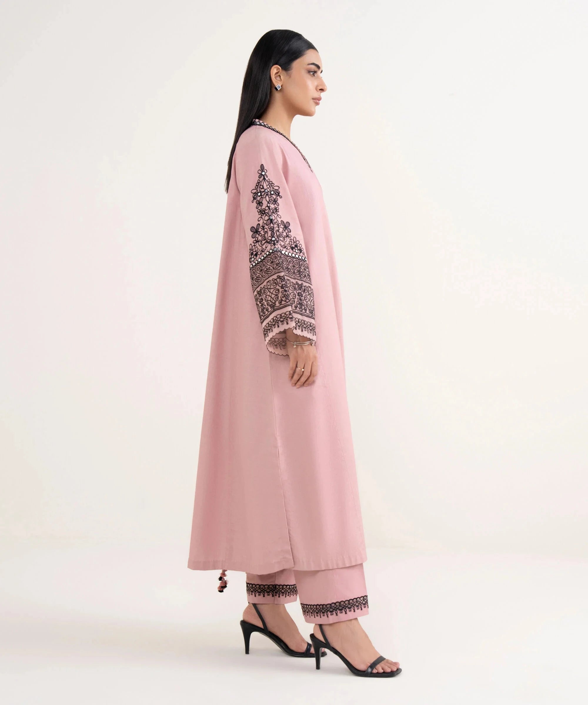 img_sapphire_pre_fall_awwal_bputique