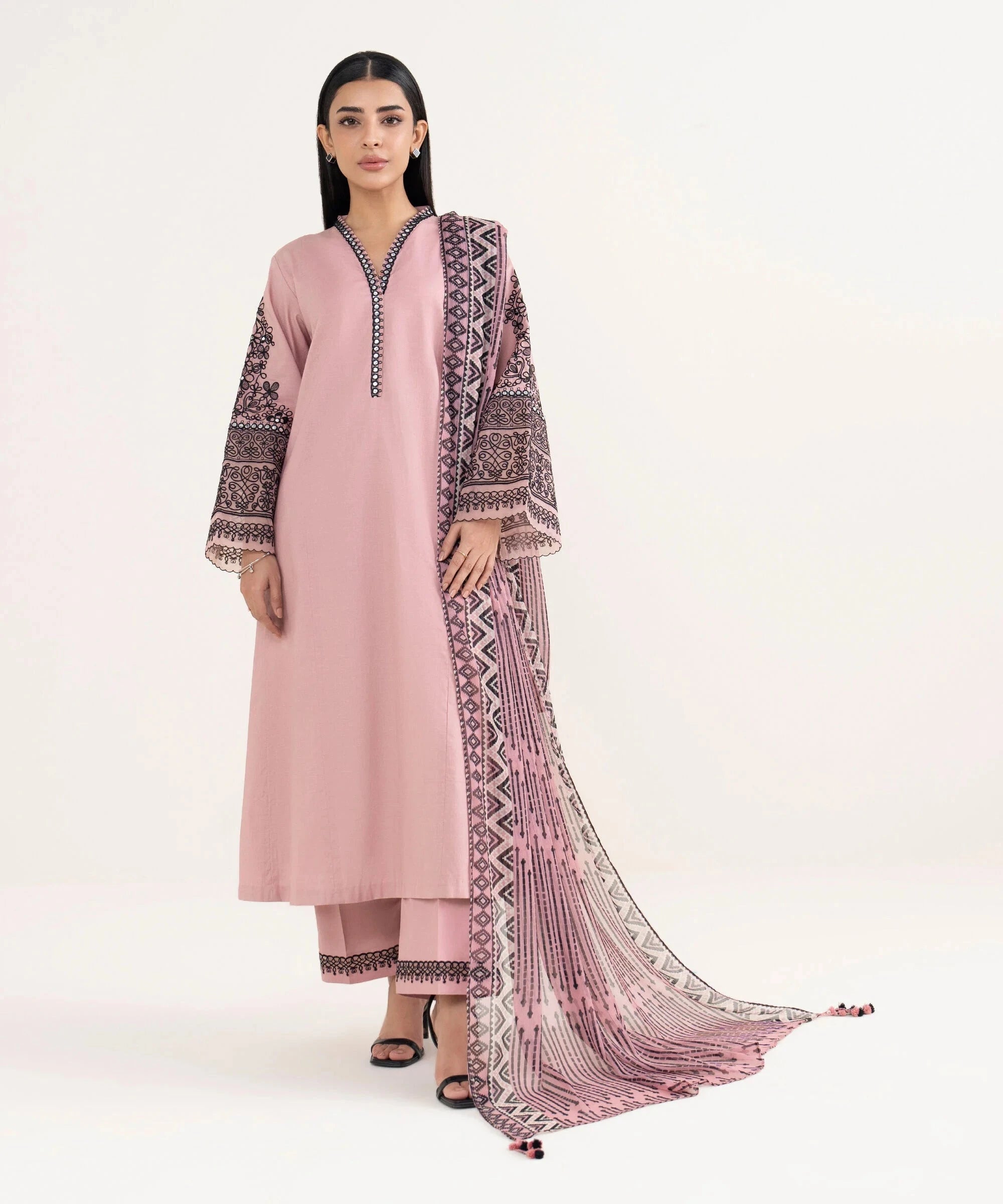 img_sapphire_pre_fall_awwal_bputique