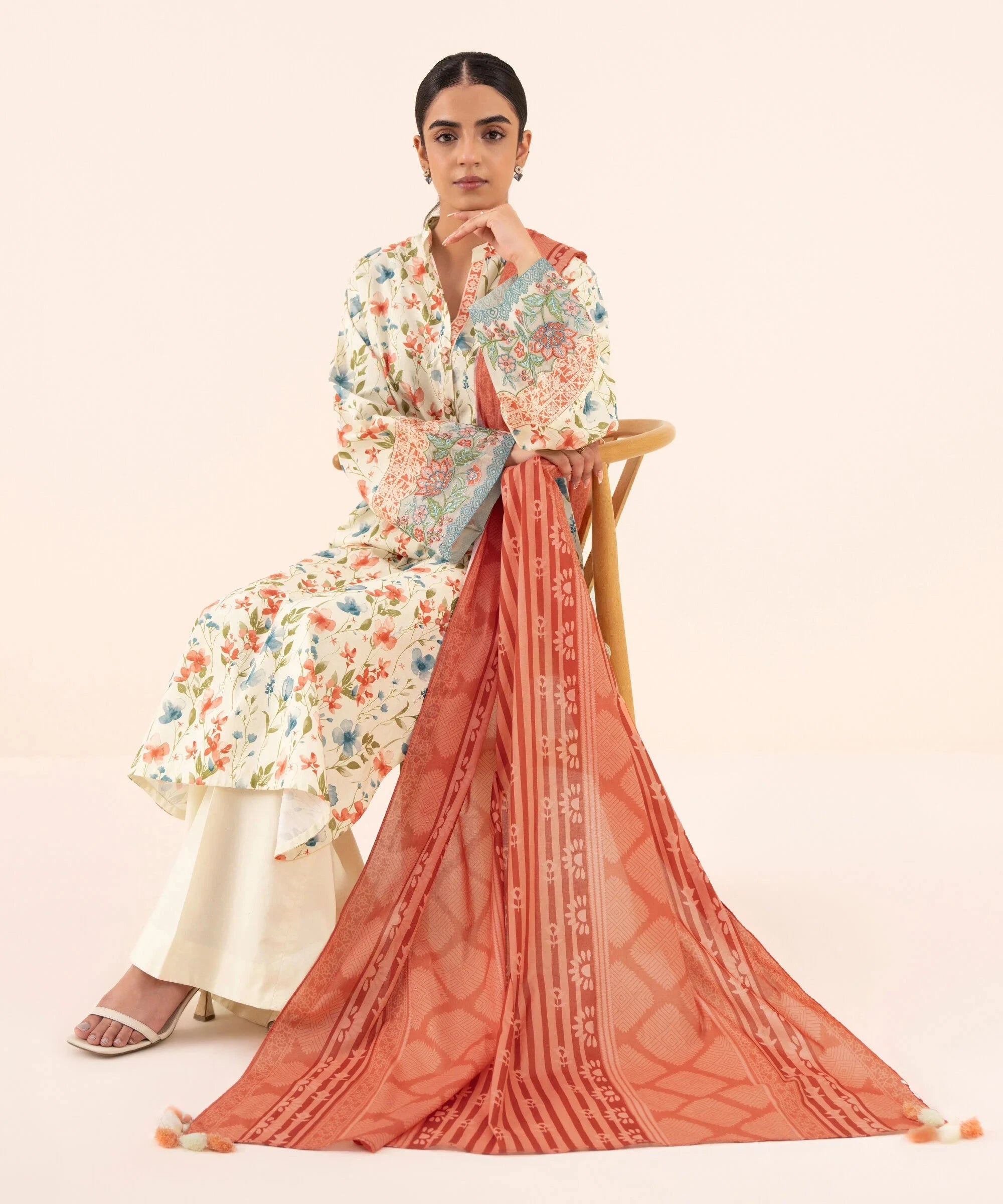 img_sapphire_pre_fall_collection_awwal_boutique