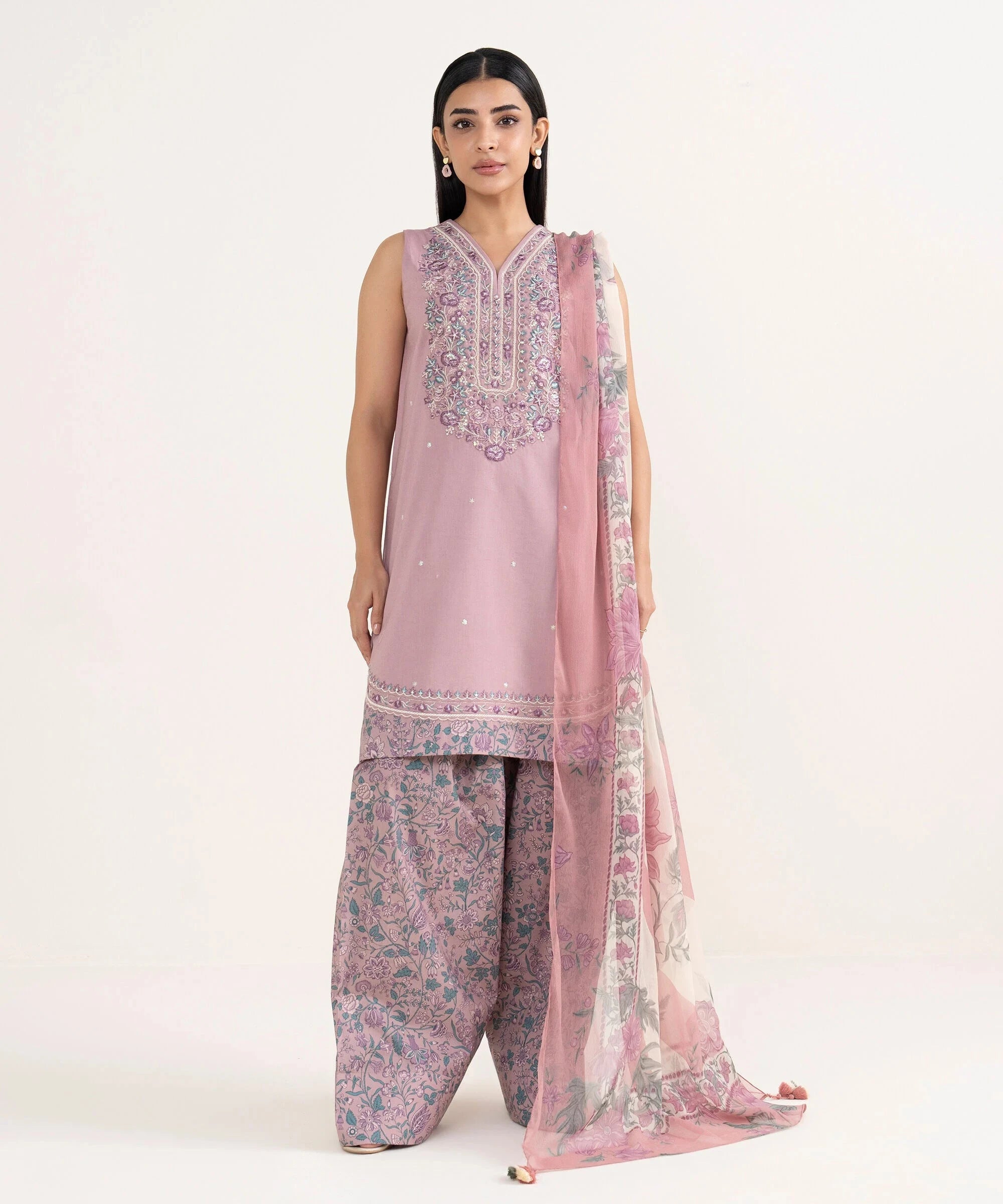img_sapphire_pre_fall_awwal_boutique