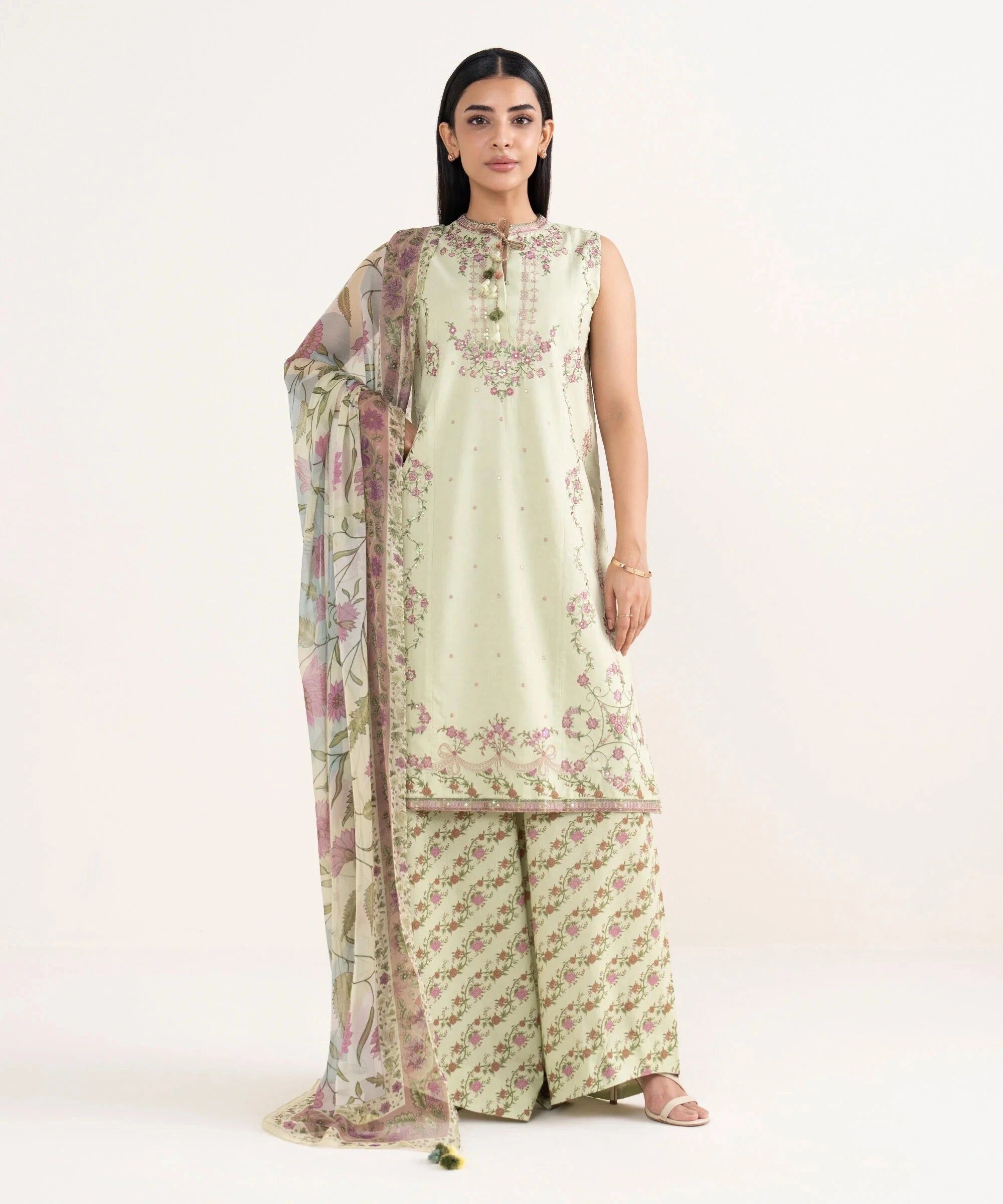 img_sapphire_pre_fall_collection_awwal_boutique