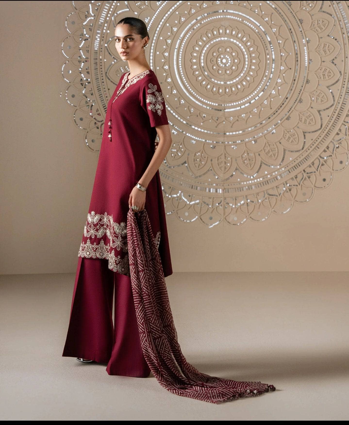 Sapphire Winter Essentials/Embroideried Dobby Suit/Burgundy/U3PE-ST25V7-14