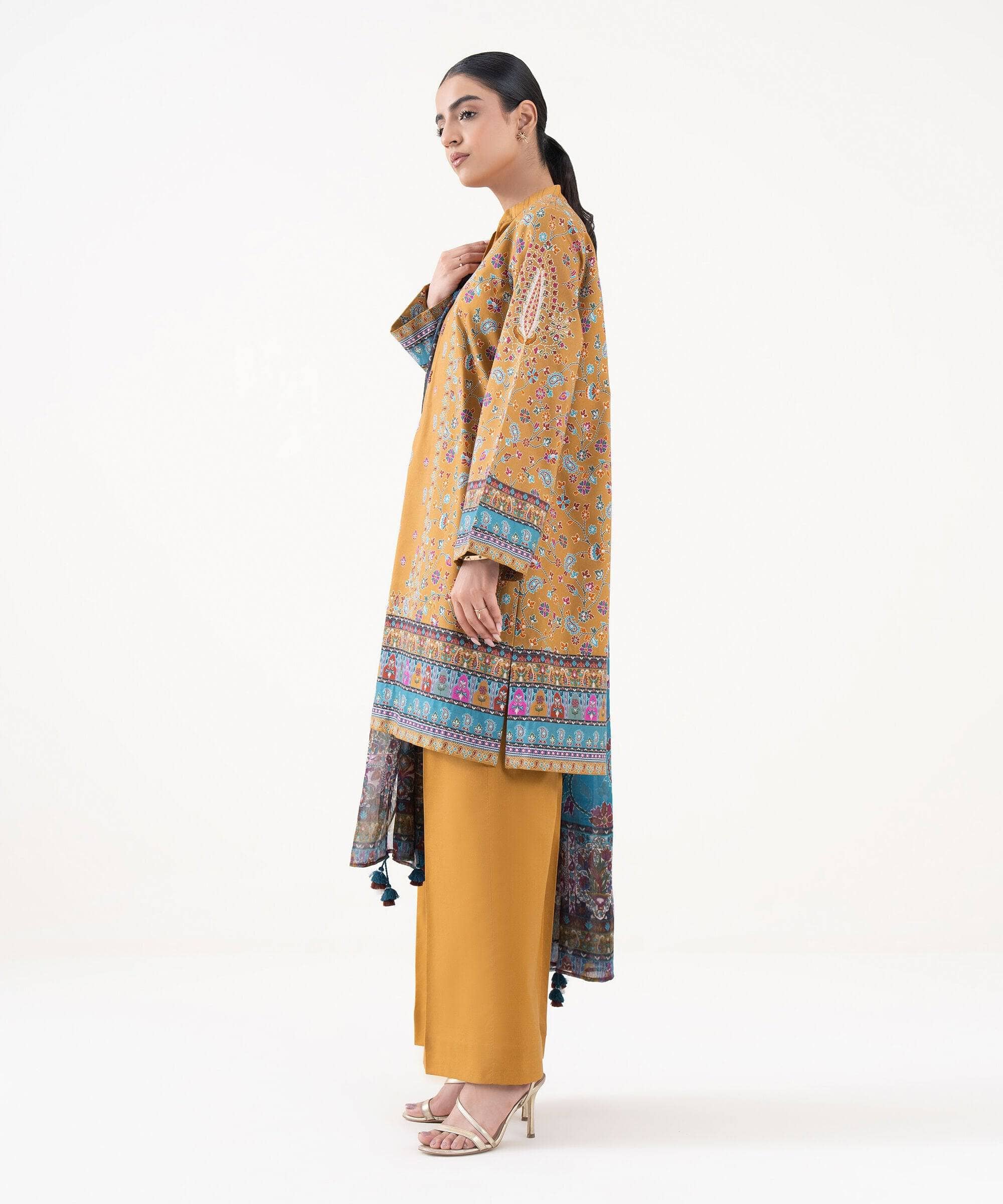 img_sapphire_pre_fall_collection_awwal_boutique