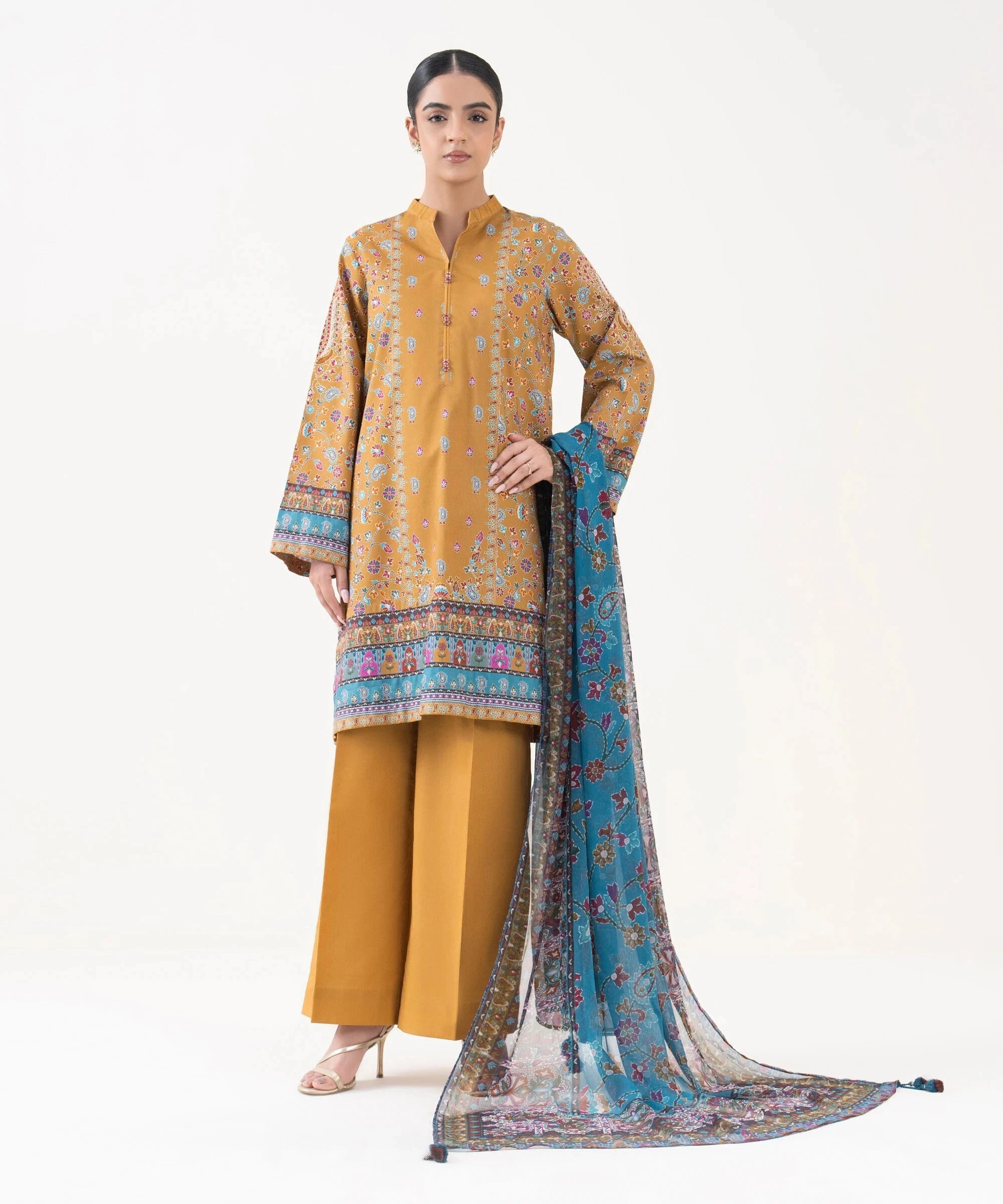 img_sapphire_pre_fall_collection_awwal_boutique