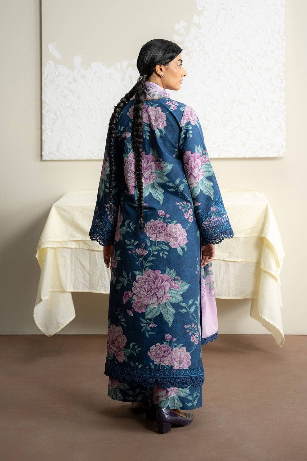 Afrozeh Ayzel Bare Minimum/LUSHPETAL