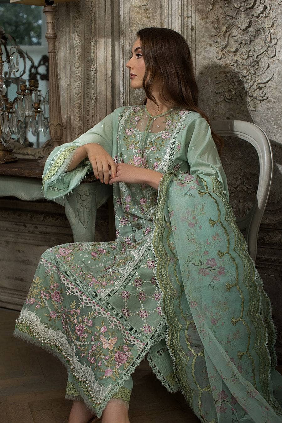 img_sobia_nazir_lawn_24_awwal_boutique