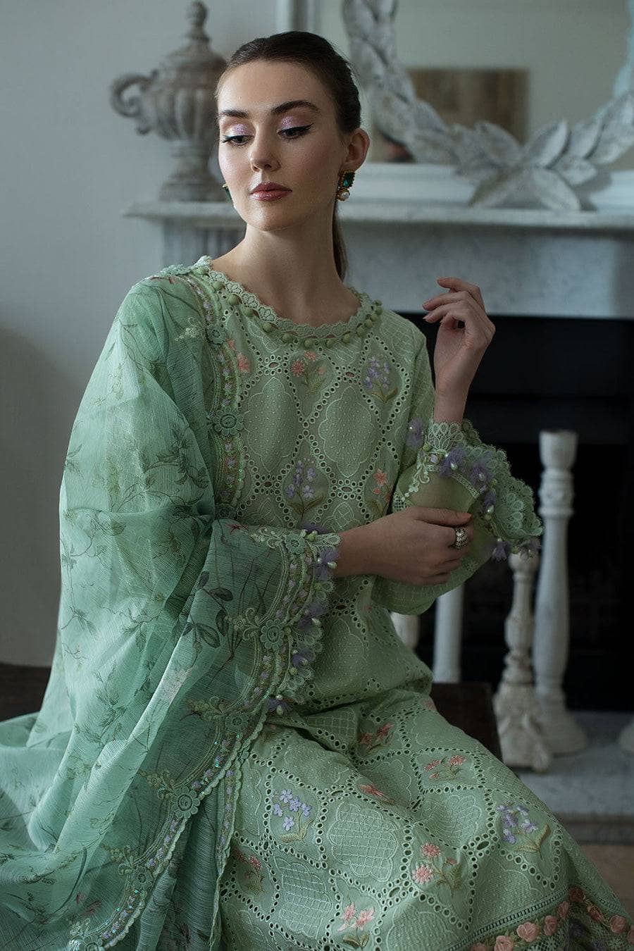 img_sobia_nazir_lawn_24_awwal_boutique