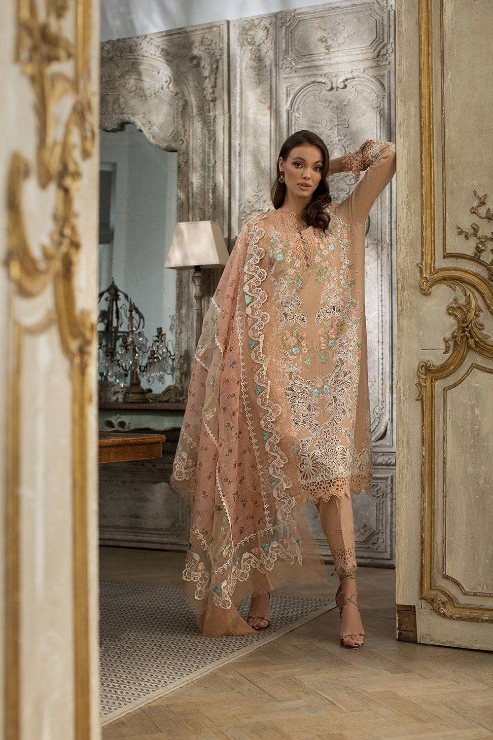 img_sobia_nazir_lawn_24_awwal_boutique