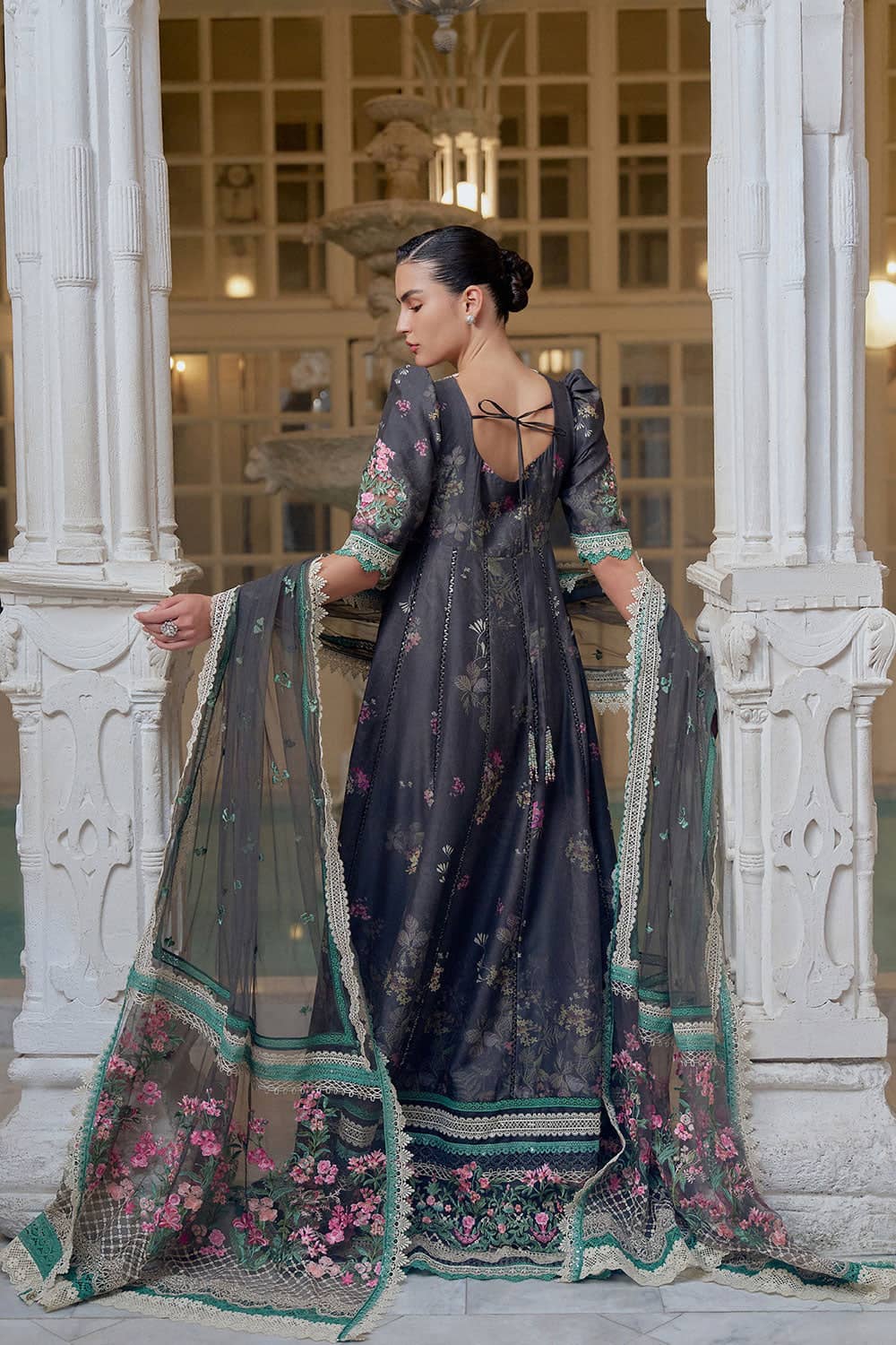 img_sobia_nazir_lawn_26_awwal_boutique
