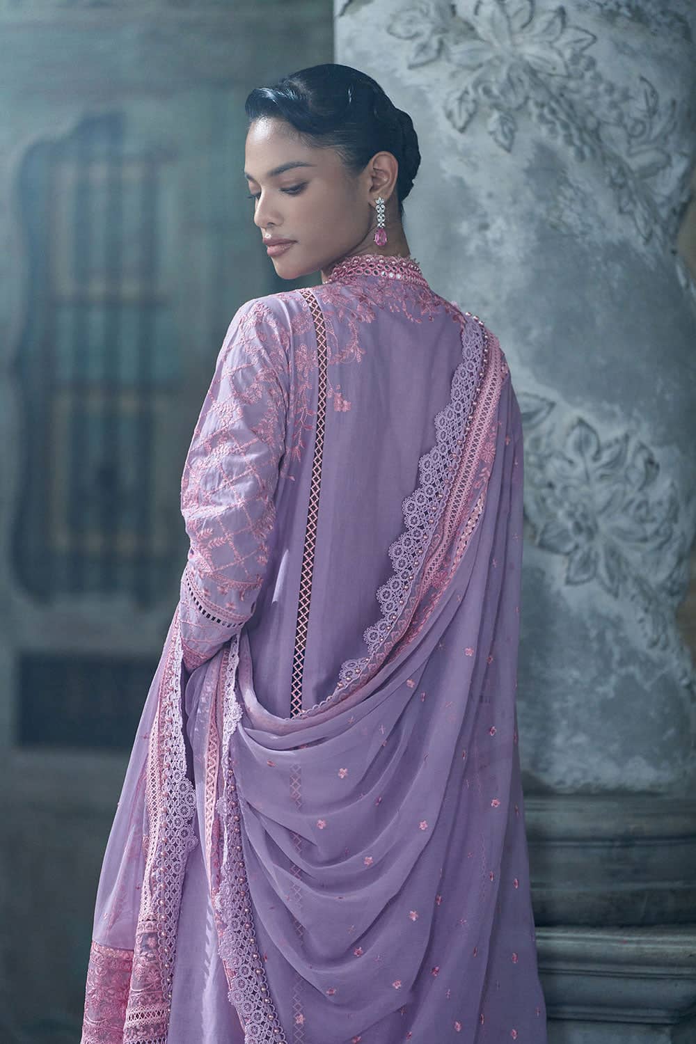 img_sobia_nazir_lawn_26_awwal_boutique