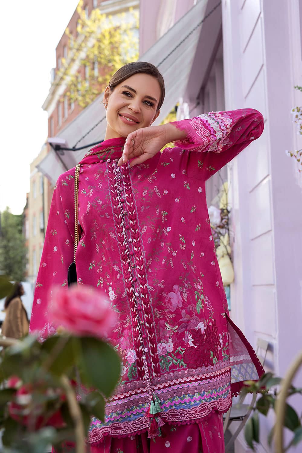 img_sobia_nazir_prints_awwal_boutique