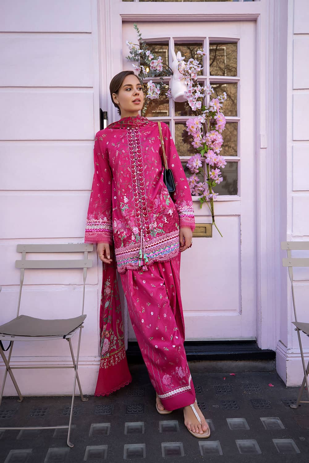 img_sobia_nazir_prints_awwal_boutique