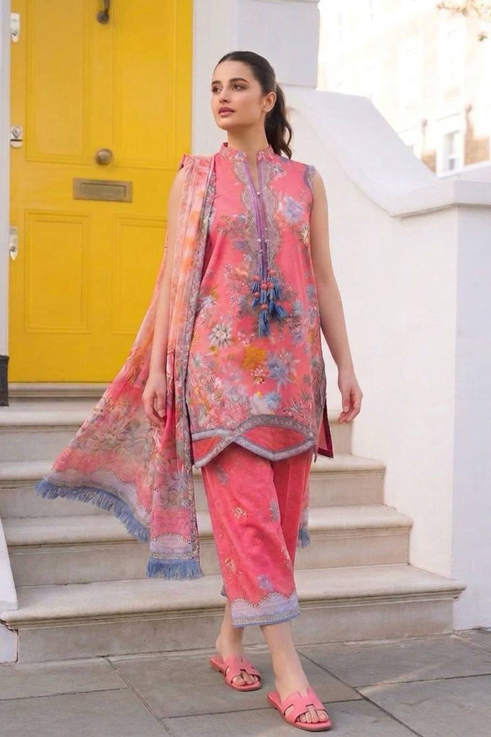 img_sobia_nazir_prints_awwal_boutique