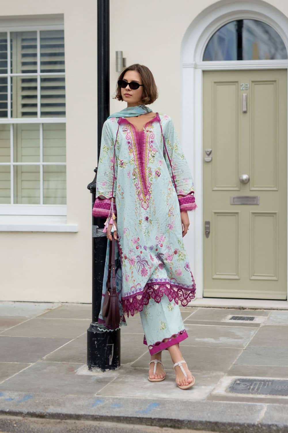 img_sobia_nazir_prints_awwal_boutique