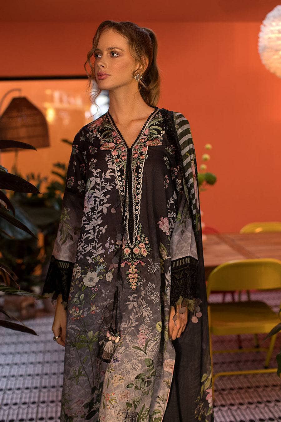 img_sobia_nazir_vital_lawn_24_awwal_boutique
