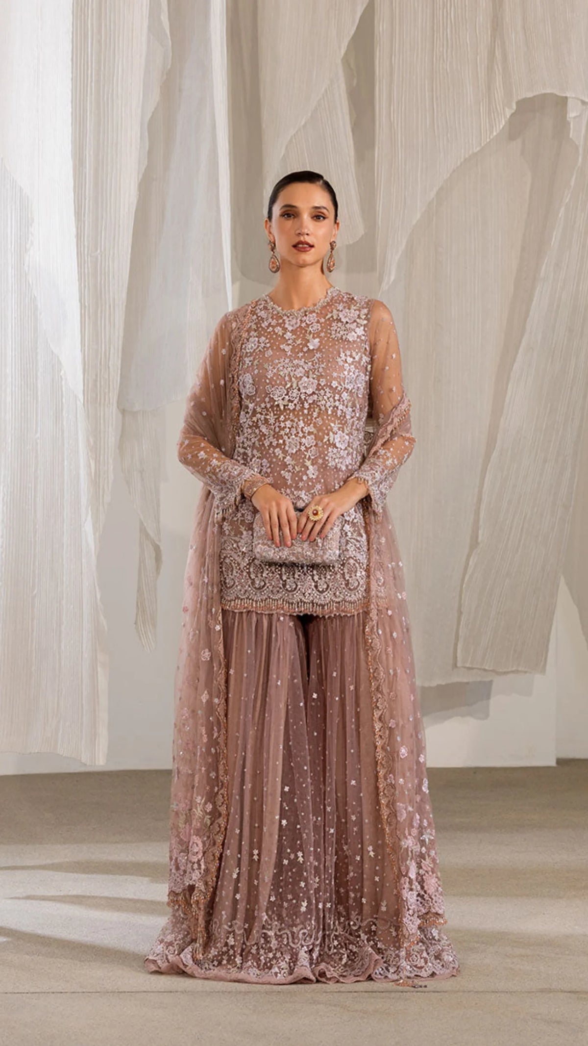 img_sobia_nazir_nur_festive_awwal_boutique