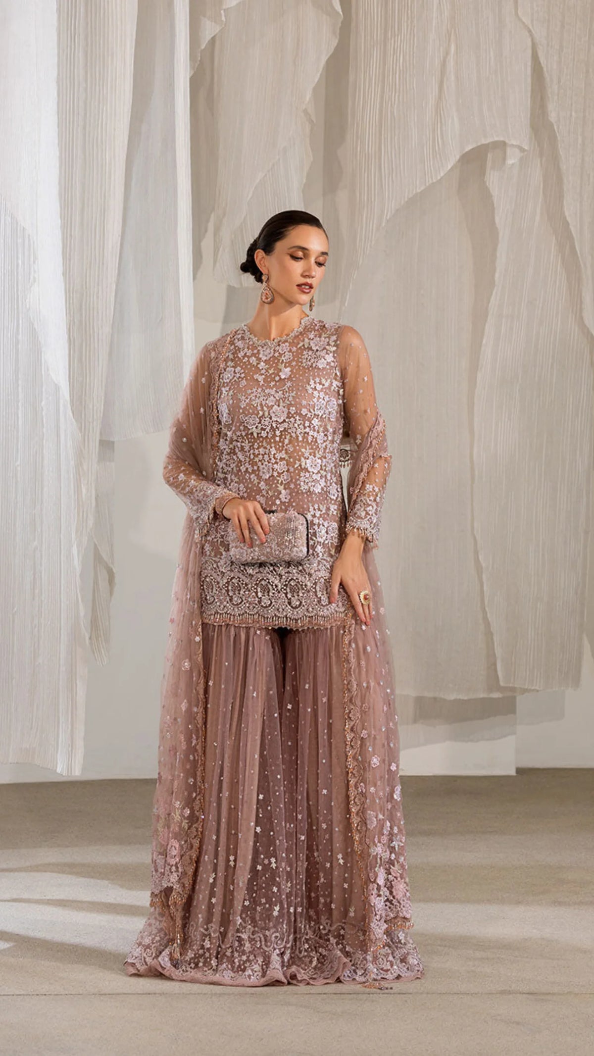img_sobia_nazir_nur_festive_awwal_boutique