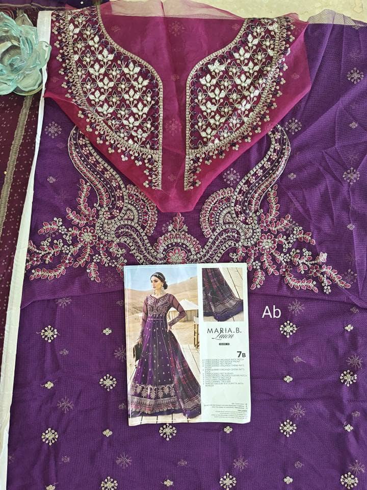 img_maria_b_lawn_awwal_boutique
