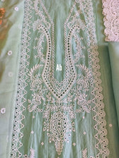 img_sobia_nazir_lawn_open_pic_awwal_boutique