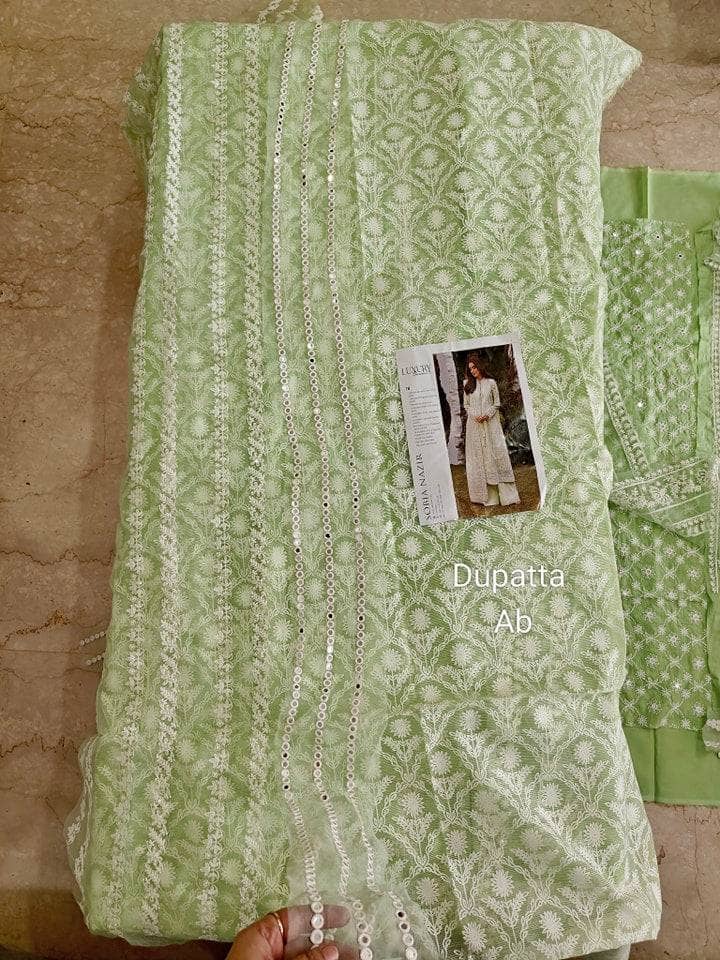 img_sobia_nazir_lawn_awwal_boutique