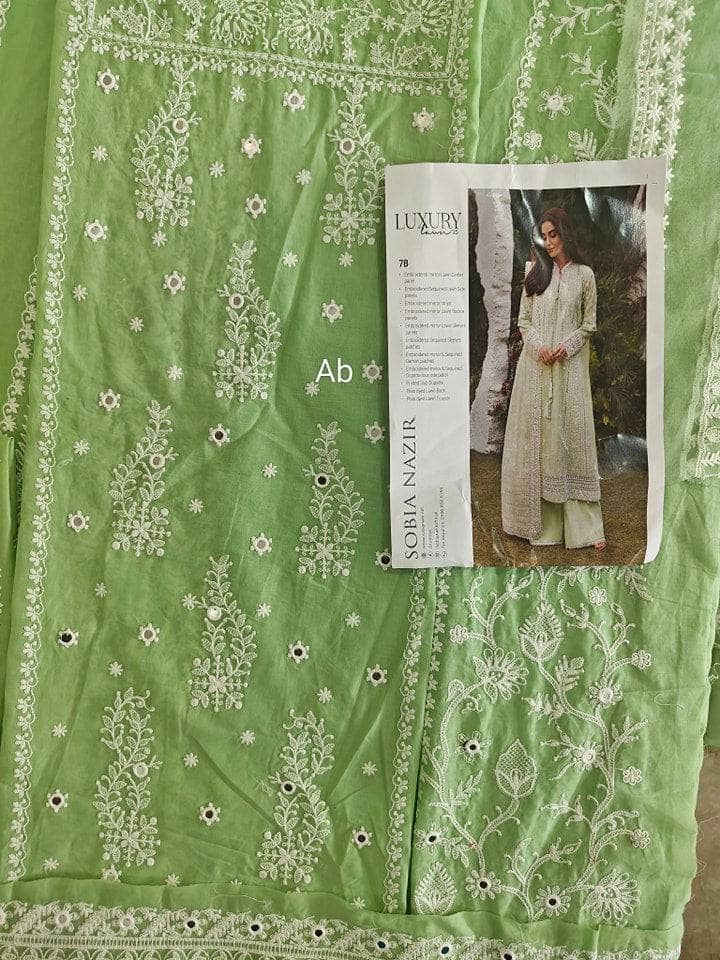 img_sobia_nazir_lawn_awwal_boutique