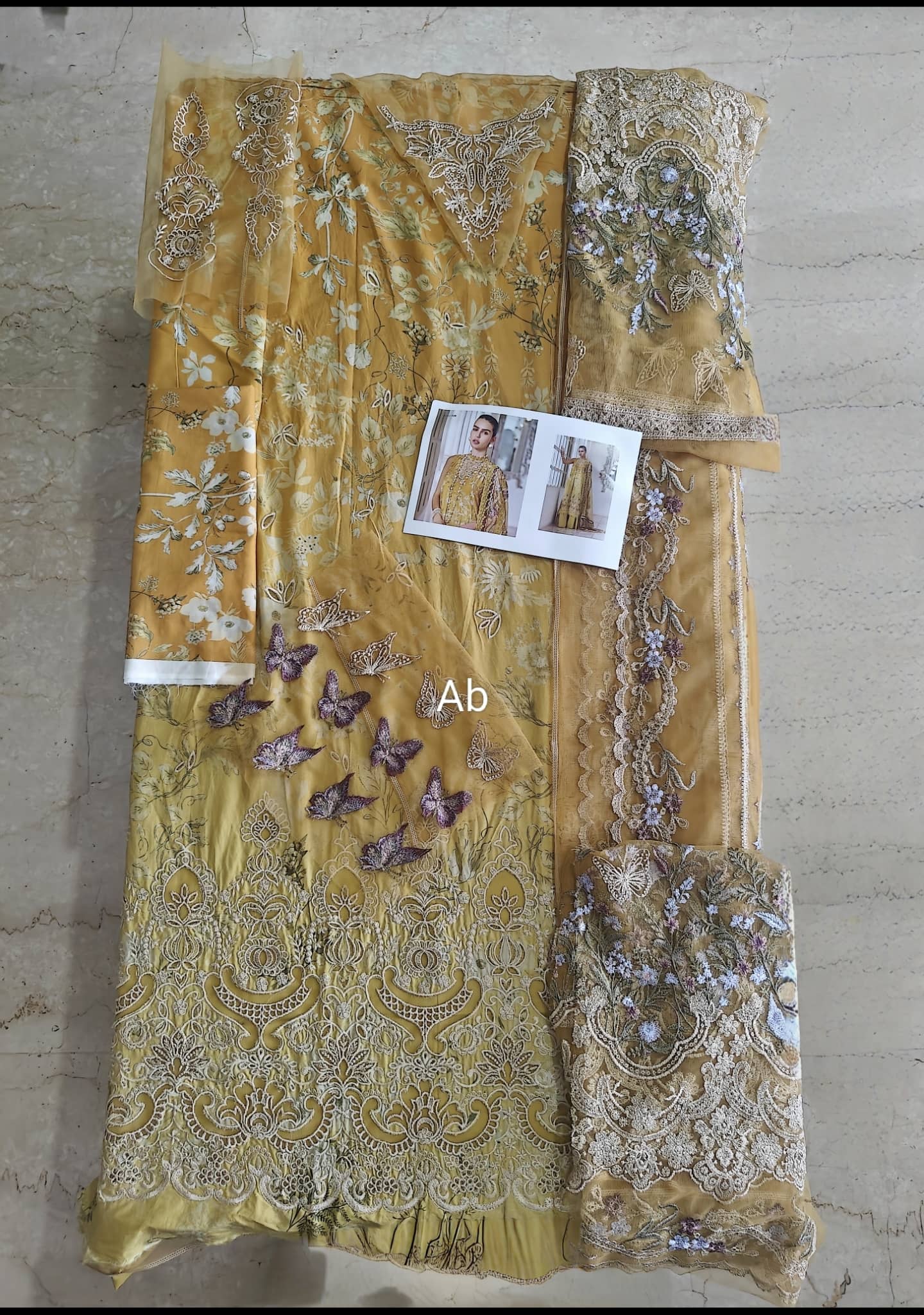 img_sobia_nazir_lawn_awwal_boutique