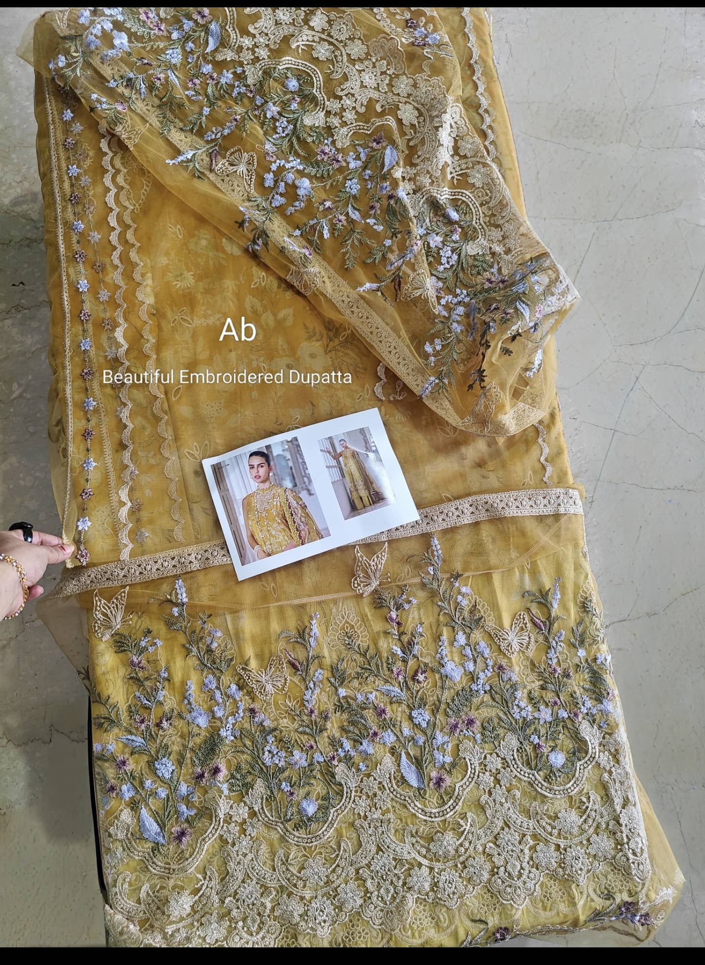 Open Pic/Sobia Nazir Luxury Lawn 26/12B