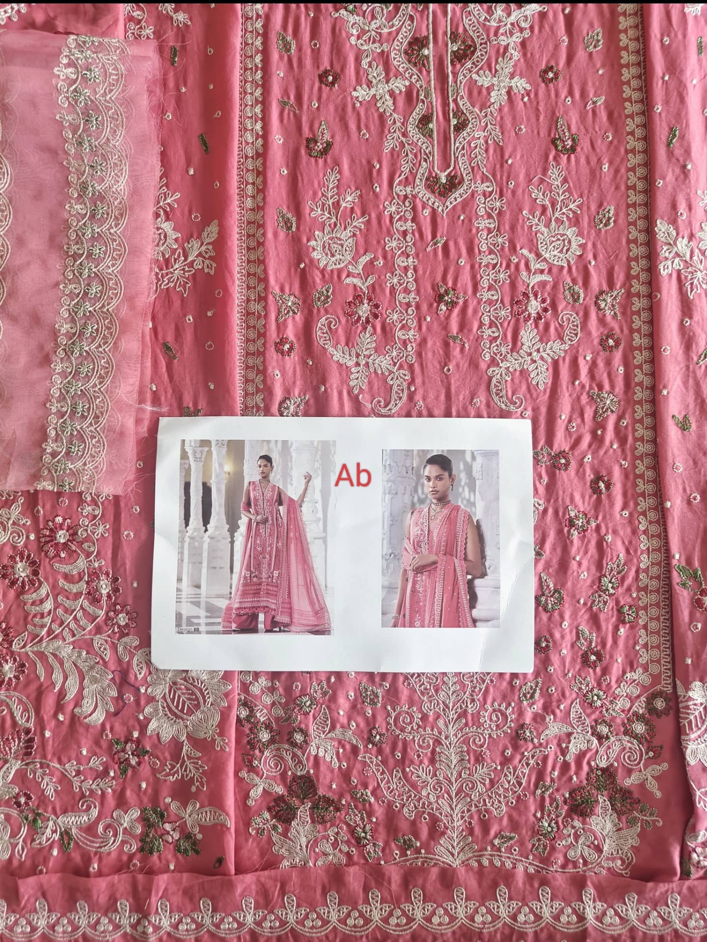 img_sobia_nazir_lawn_26_awwal_boutique
