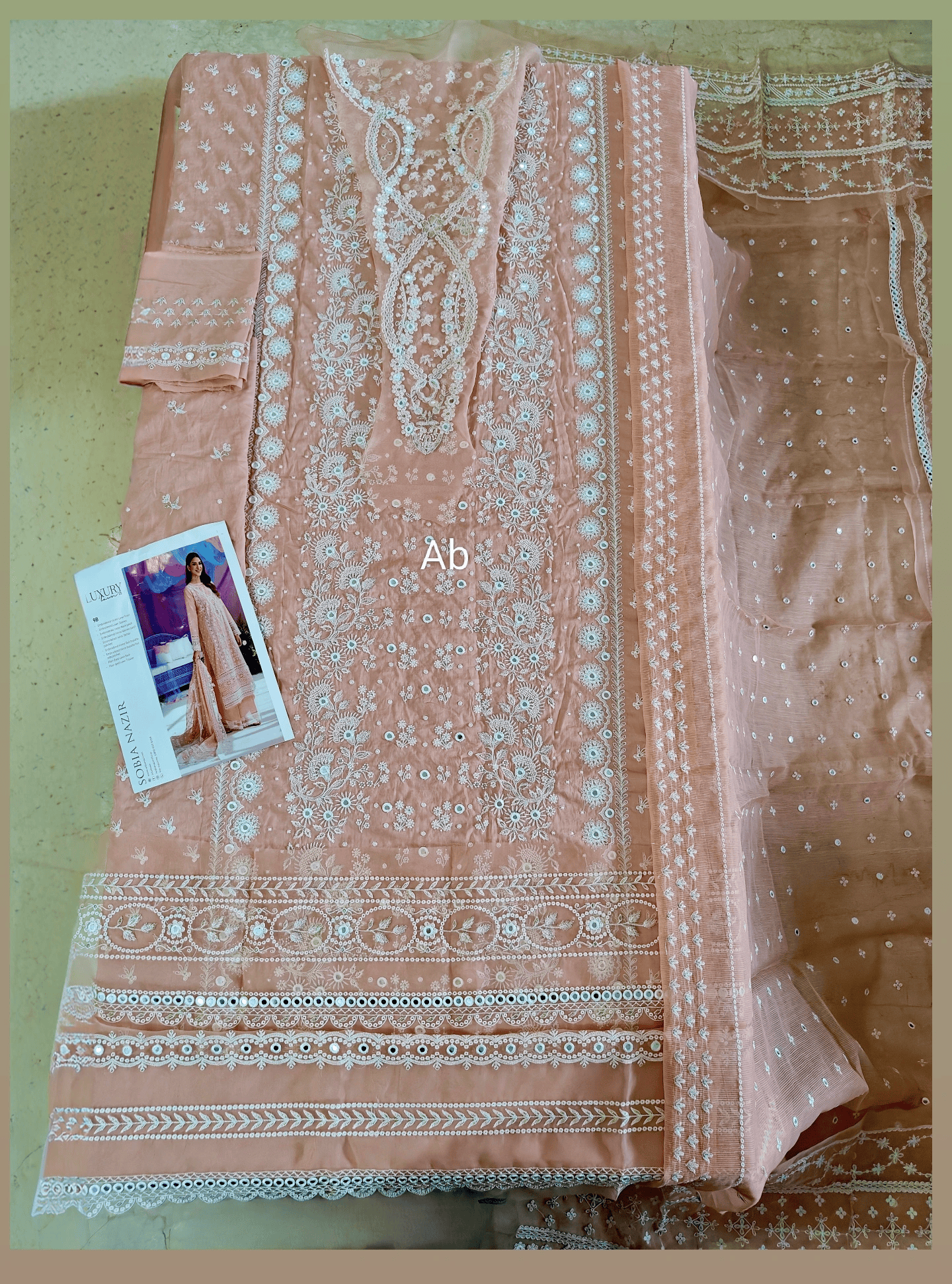 img_sobia_nazir_lawn_awwal_boutique