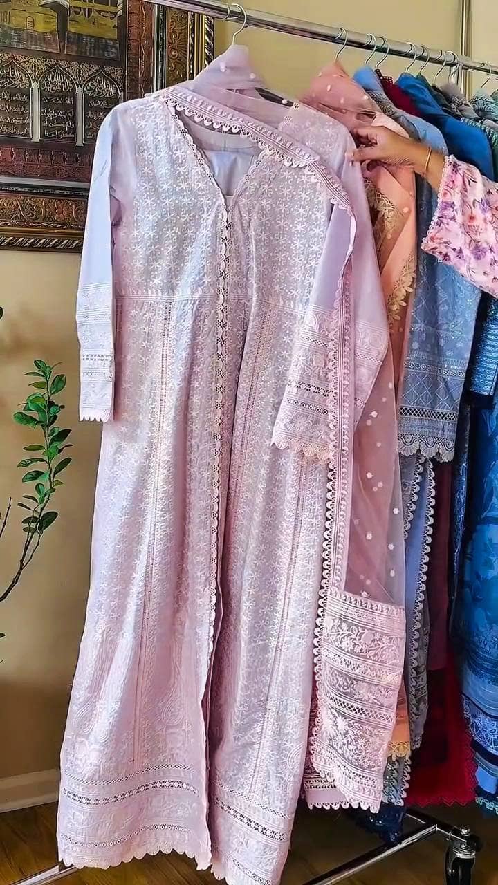 img_sobia _nazir_lawn_26_awwal_boutique