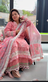 Spotted/Sale‼️Suffuse Luxury Lawn 26/Kesira/Pink (Copy)