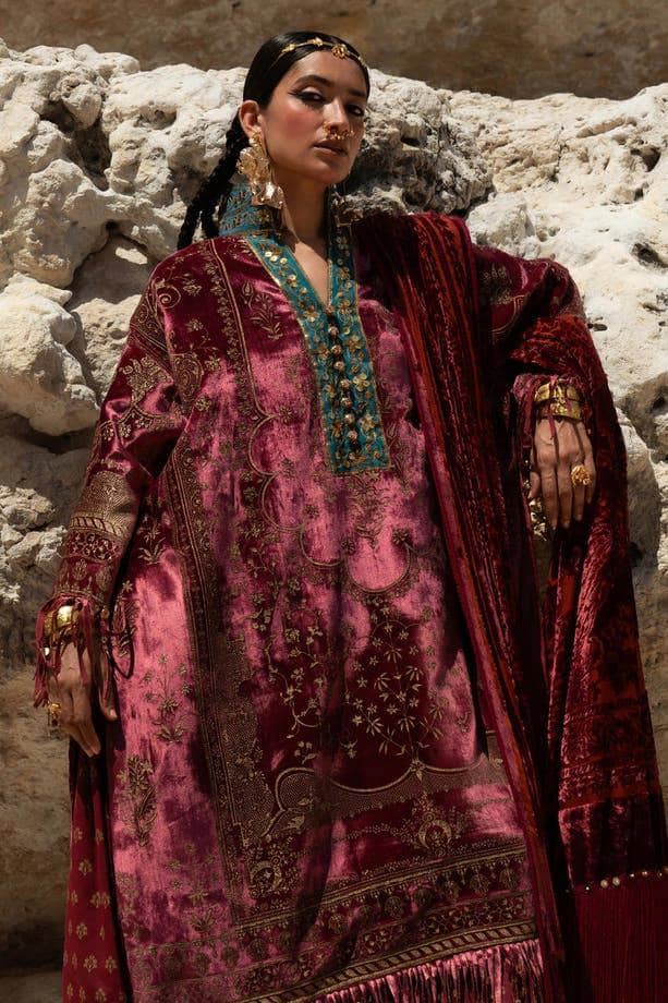 img_sana_safinaz_winter_23_awwal_boutique